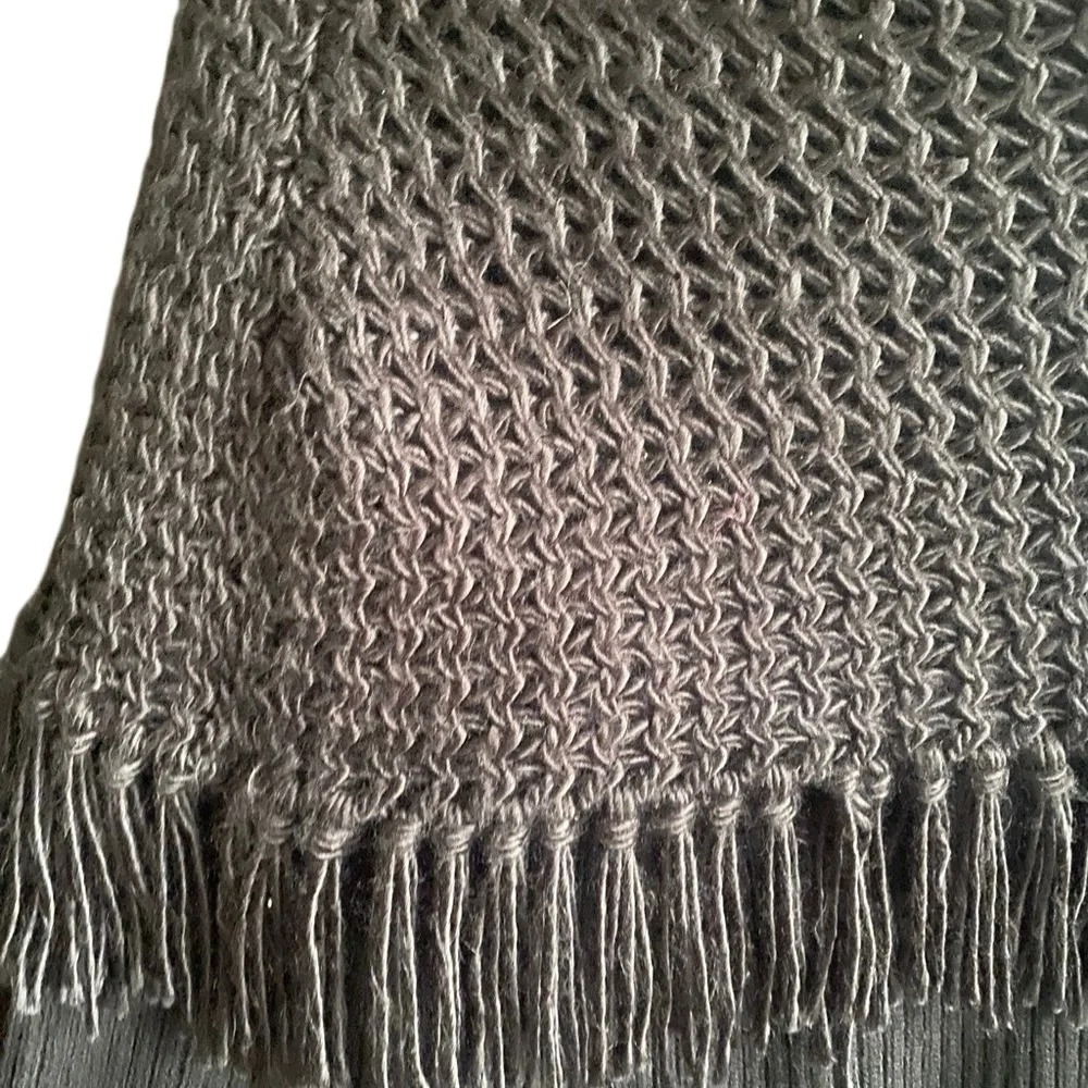 Bethany unique black
